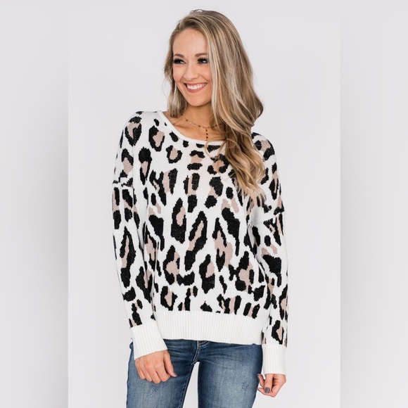Miracle Plaza Party Leopard Cheetah Ivory Open Back Crew Neck Sweater! Size M/L. - Picture 14 of 15